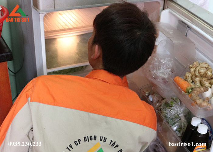 Bước cuối, kỹ thuật tiến hành bàn giao tủ lạnh cho khách hàng sử dụng Bước cuối, kỹ thuật tiến hành bàn giao tủ lạnh cho khách hàng sử dụng