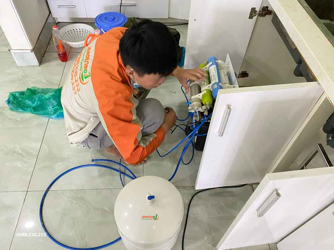 thợ sửa máy lọc nước Baotriso1 sửa tại nhà Hà Nội