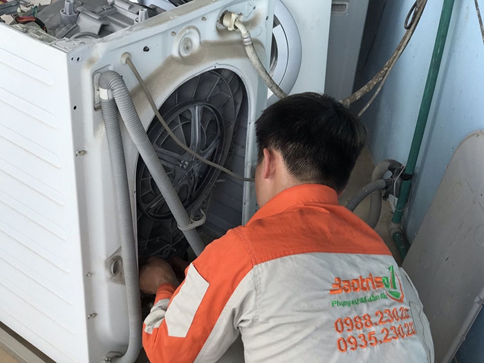 Dịch vụ sửa máy giặt Electrolux báo lỗi E40 uy tín Baotriso1