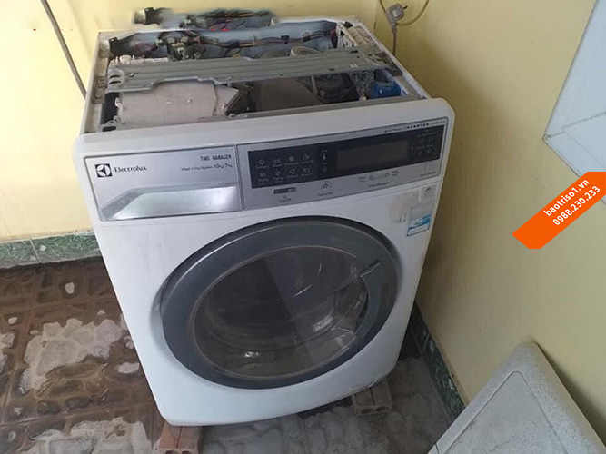 Nguyên nhân và cách sửa máy giặt Electrolux báo lỗi E90 tại nhà