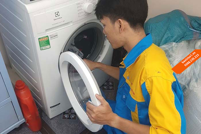 Sửa máy giặt Electrolux bị rung lắc khi đang vắt