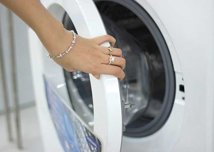 Cửa máy giặt không đóng kín khiến máy không giặt được