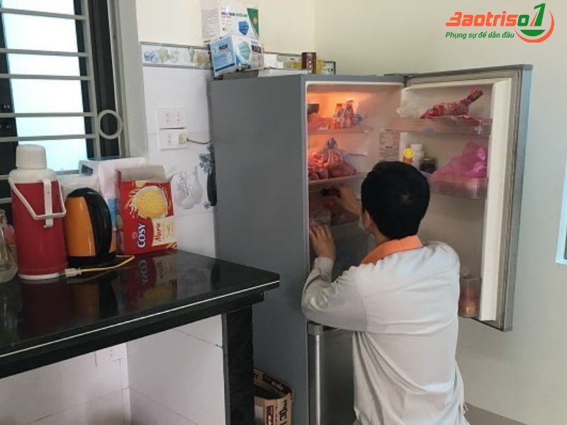 Thợ sửa tủ lạnh Samsung Baotriso1