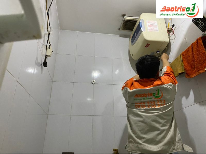 Sửa bình nóng lạnh tại Long Biên tử tế