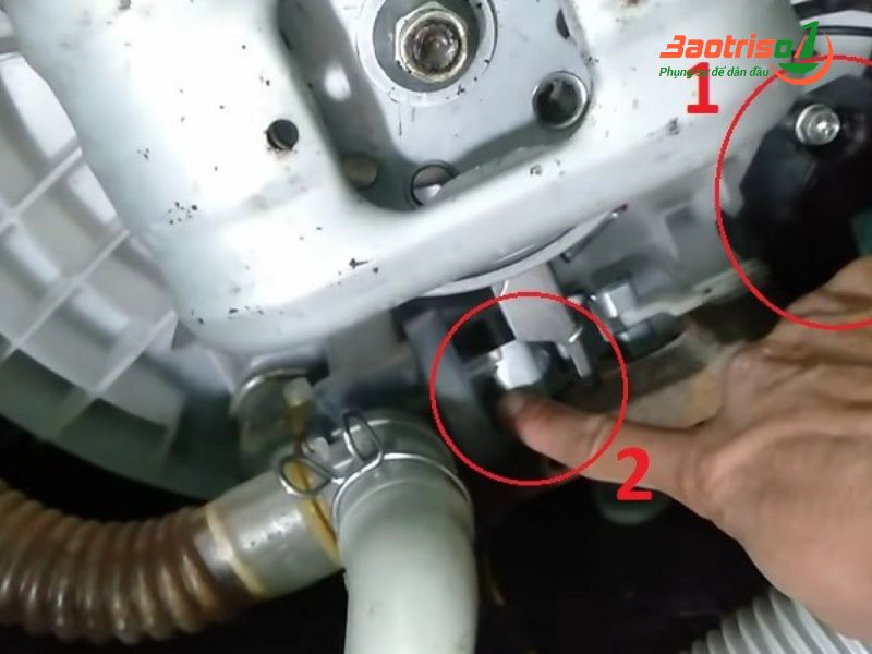 Nguyên nhân và cách sửa tắc ống xả máy giặt Toshiba đúng cách