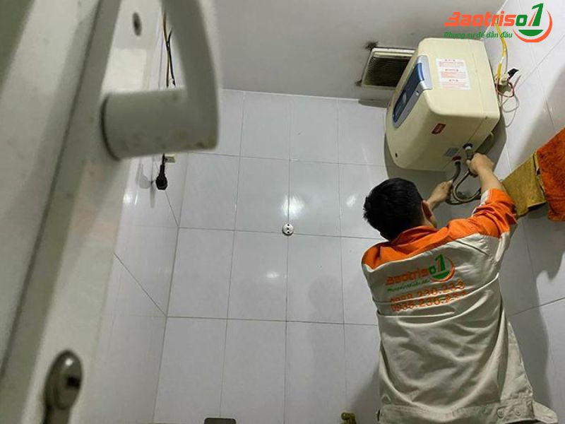 Sửa chữa bình nóng lạnh Ariston tại Hà Nội chuyên nghiệp