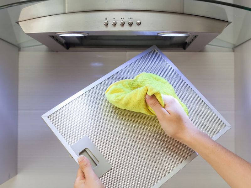 Cung cấp dịch vụ vệ sinh máy hút mùi tại nhà các hãng